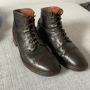 Frye Logan Cap-toe with brogue